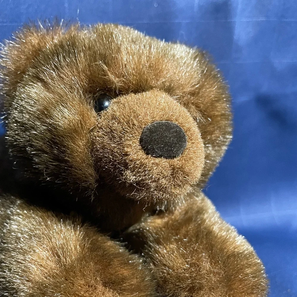 Russ Berrie & Co ‘Li’l Grizzly’ brown plush 8” bear EUC